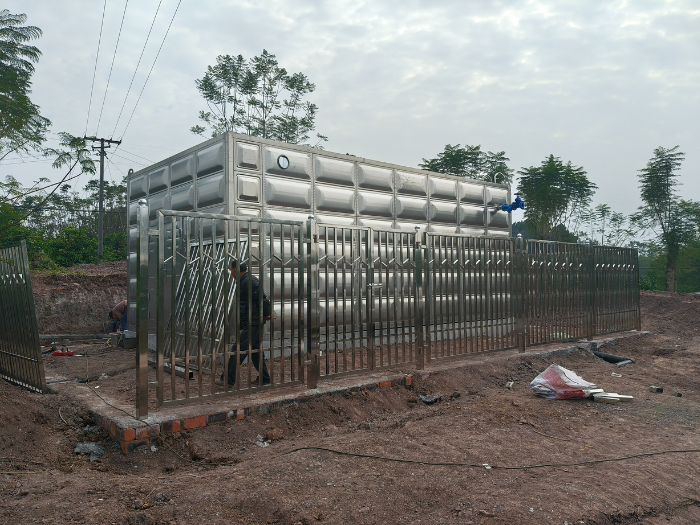 一体化智慧供水泵房可以分为什么材质？